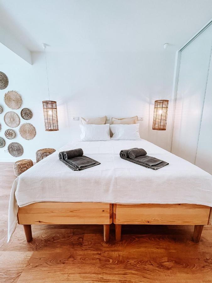 Апартаменты Oursea - Sea View With Pool - Fully Renewed 2022 Албуфейра Экстерьер фото