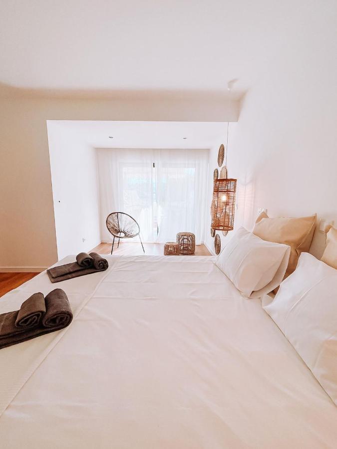 Апартаменты Oursea - Sea View With Pool - Fully Renewed 2022 Албуфейра Экстерьер фото