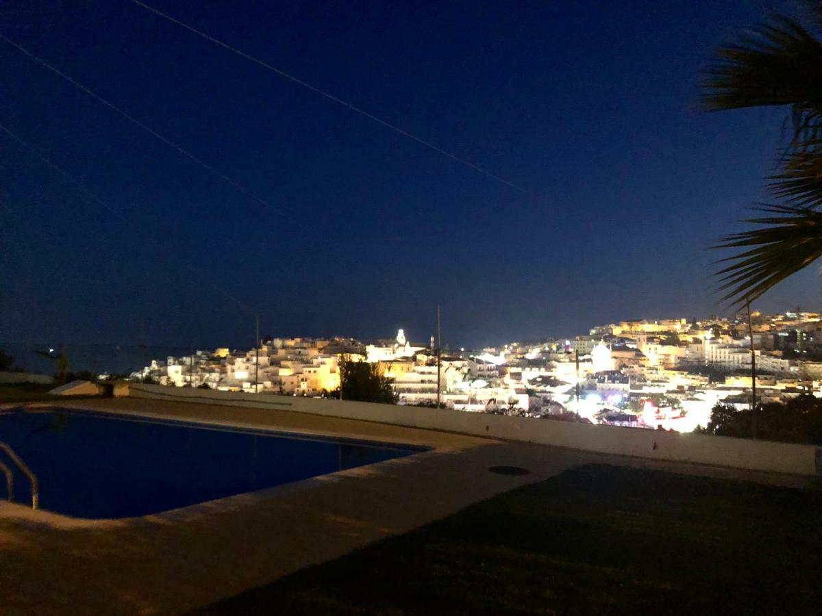 Апартаменты Oursea - Sea View With Pool - Fully Renewed 2022 Албуфейра Экстерьер фото